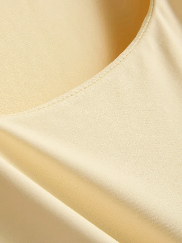 Tanktop mit quadratischem Ausschnitt Tanktop mit quadratischem Ausschnitt
