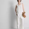 Tanktop mit Stickereieinsatz Tanktop mit Stickereieinsatz