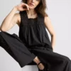 Tanktop mit Stickereieinsatz Tanktop mit Stickereieinsatz