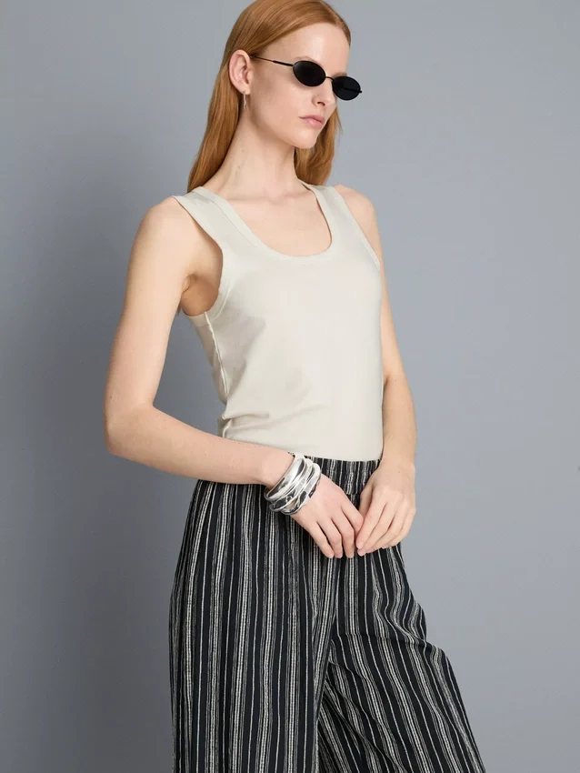 Tanktop mit U-Ausschnitt und Racerback Tanktop mit U-Ausschnitt und Racerback