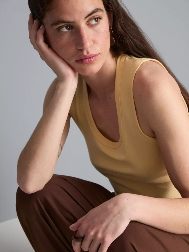 Tanktop mit U-Ausschnitt und Racerback Tanktop mit U-Ausschnitt und Racerback