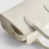 Tasche mit Krokodil-Optik