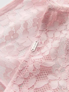 The Edit – Brasilian-Slip mit Blumen-Spitze