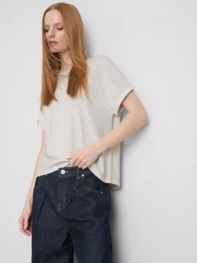 the edit t shirt mit nahtdetails 2 2 280x373 - The Edit-T-Shirt mit Nahtdetails