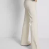 The Primark Scene | Ausgestellte Jeans mit niedriger Leibhöhe The Primark Scene | Ausgestellte Jeans mit niedriger Leibhöhe