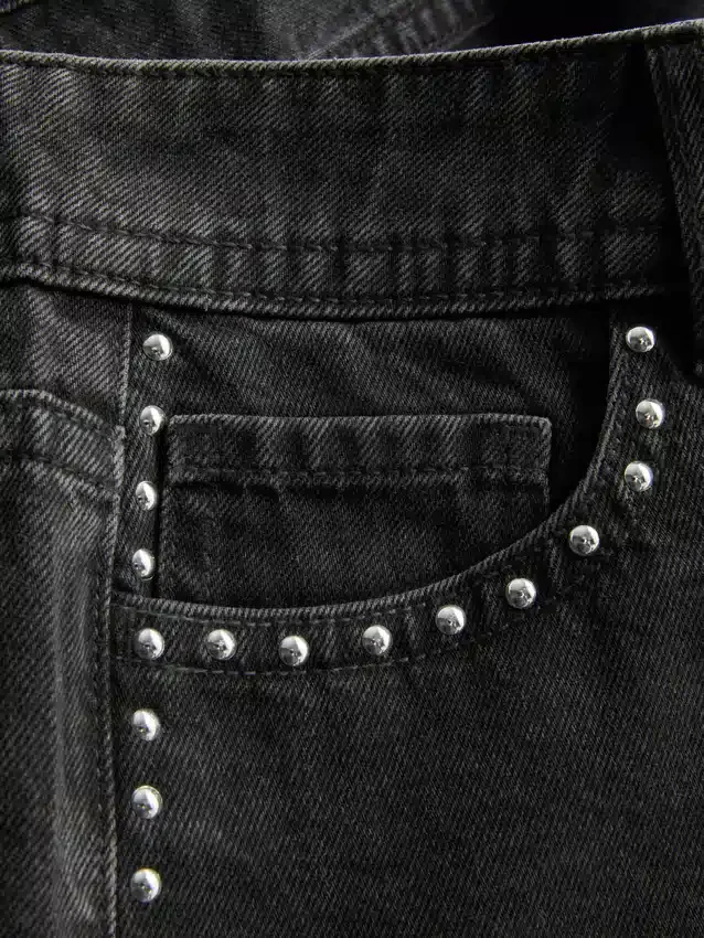 The Primark Scene | Mikro-Shorts aus Baumwoll-Denim mit Nieten The Primark Scene | Mikro-Shorts aus Baumwoll-Denim mit Nieten