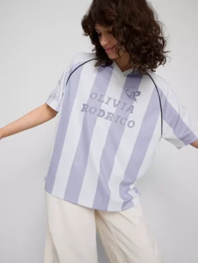 The Primark Scene | Olivia Rodrigo – Gestreiftes Fußballtrikot
