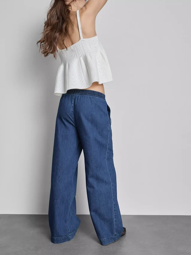Trainingshose aus Baumwoll-Denim mit weitem Bein Trainingshose aus Baumwoll-Denim mit weitem Bein