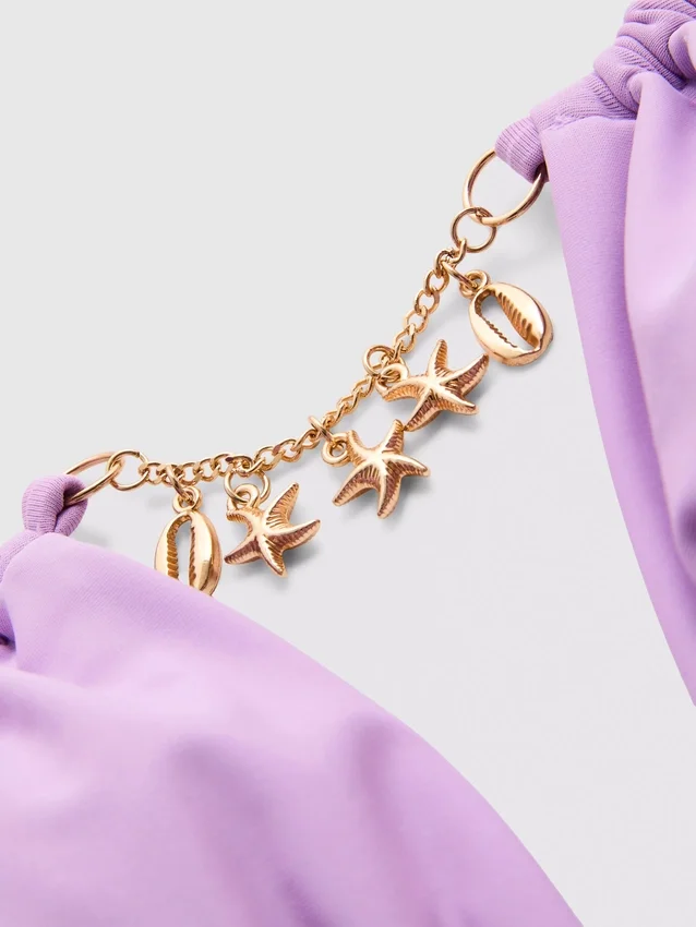Triangel-Bikini-Oberteil mit Kettenverzierung Triangel-Bikini-Oberteil mit Kettenverzierung