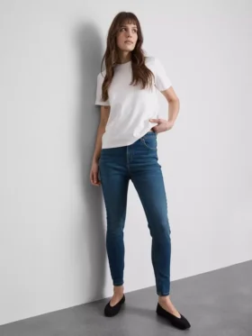 Ultimative Skinny-Jeans mit hoher Taille