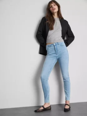 Ultimative Skinny-Jeans mit hoher Taille