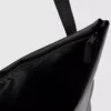 Umhängetasche mit Schnallenverschluss Umhängetasche mit Schnallenverschluss