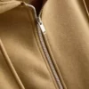 Unverzichtbarer Kapuzenpullover mit Reißverschluss Unverzichtbarer Kapuzenpullover mit Reißverschluss