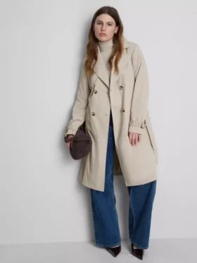 Unverzichtbarer Trenchcoat mit Gürtel Unverzichtbarer Trenchcoat mit Gürtel