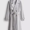 Unverzichtbarer Trenchcoat mit Gürtel Unverzichtbarer Trenchcoat mit Gürtel