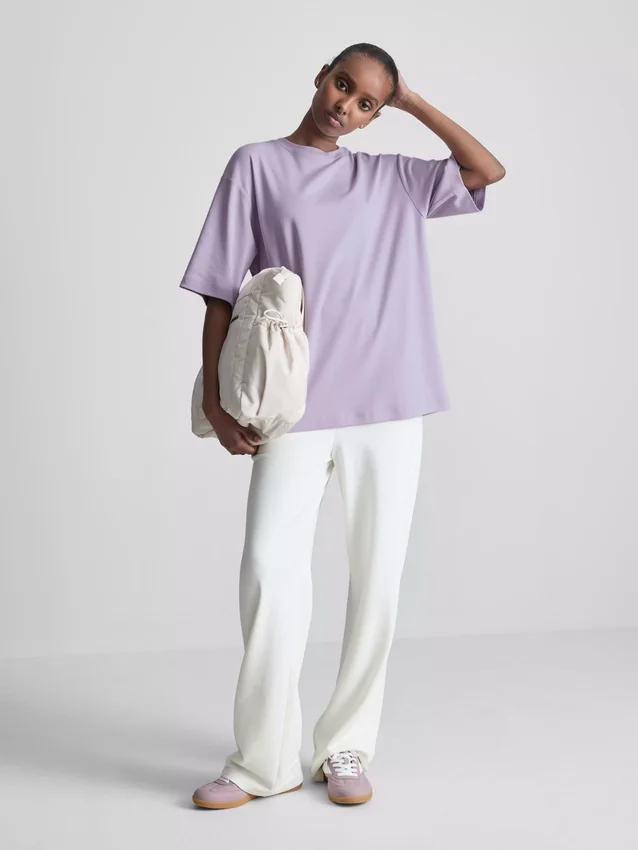 Unverzichtbares Oversize-Baumwoll-T-Shirt Unverzichtbares Oversize-Baumwoll-T-Shirt