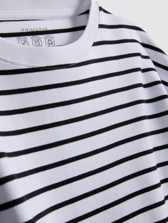 Unverzichtbares Oversize-Baumwoll-T-Shirt Unverzichtbares Oversize-Baumwoll-T-Shirt