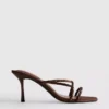 Verzierte Riemchensandalen mit High Heels
