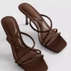 Verzierte Riemchensandalen mit High Heels