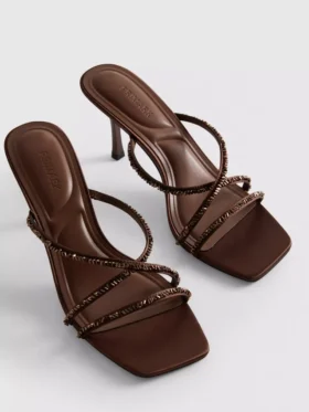 Verzierte Riemchensandalen mit High Heels