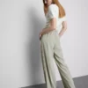 Weit geschnittene Hose mit Seitenstreifen Weit geschnittene Hose mit Seitenstreifen