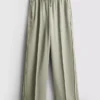 Weit geschnittene Hose mit Seitenstreifen Weit geschnittene Hose mit Seitenstreifen