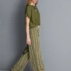Weite Hose mit strukturierten Streifen Weite Hose mit strukturierten Streifen