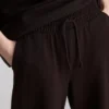 Weite Jogginghose mit hohem Baumwollanteil Weite Jogginghose mit hohem Baumwollanteil