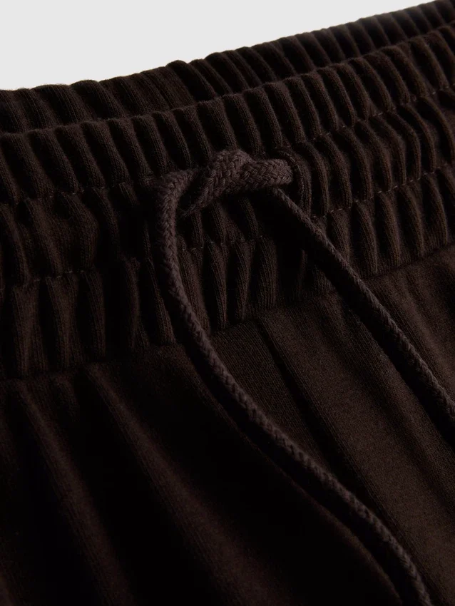 Weite Jogginghose mit hohem Baumwollanteil Weite Jogginghose mit hohem Baumwollanteil