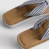 Zehensandalen mit Knotendetail