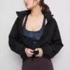 Zusammenrollbare Regenjacke mit Reißverschluss Zusammenrollbare Regenjacke mit Reißverschluss