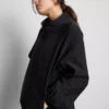 Zusammenrollbare Regenjacke mit Reißverschluss Zusammenrollbare Regenjacke mit Reißverschluss