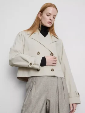 Zweireihige, kastenförmige Regenjacke Zweireihige, kastenförmige Regenjacke